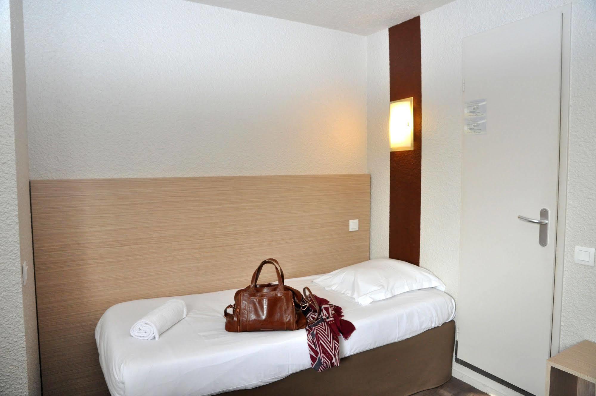 B Hotel Caen Mondeville Extérieur photo